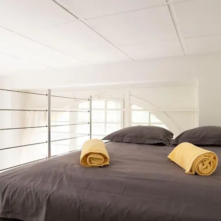 Διαμέρισμα Stylish Loft Selfcheckin Street Parking